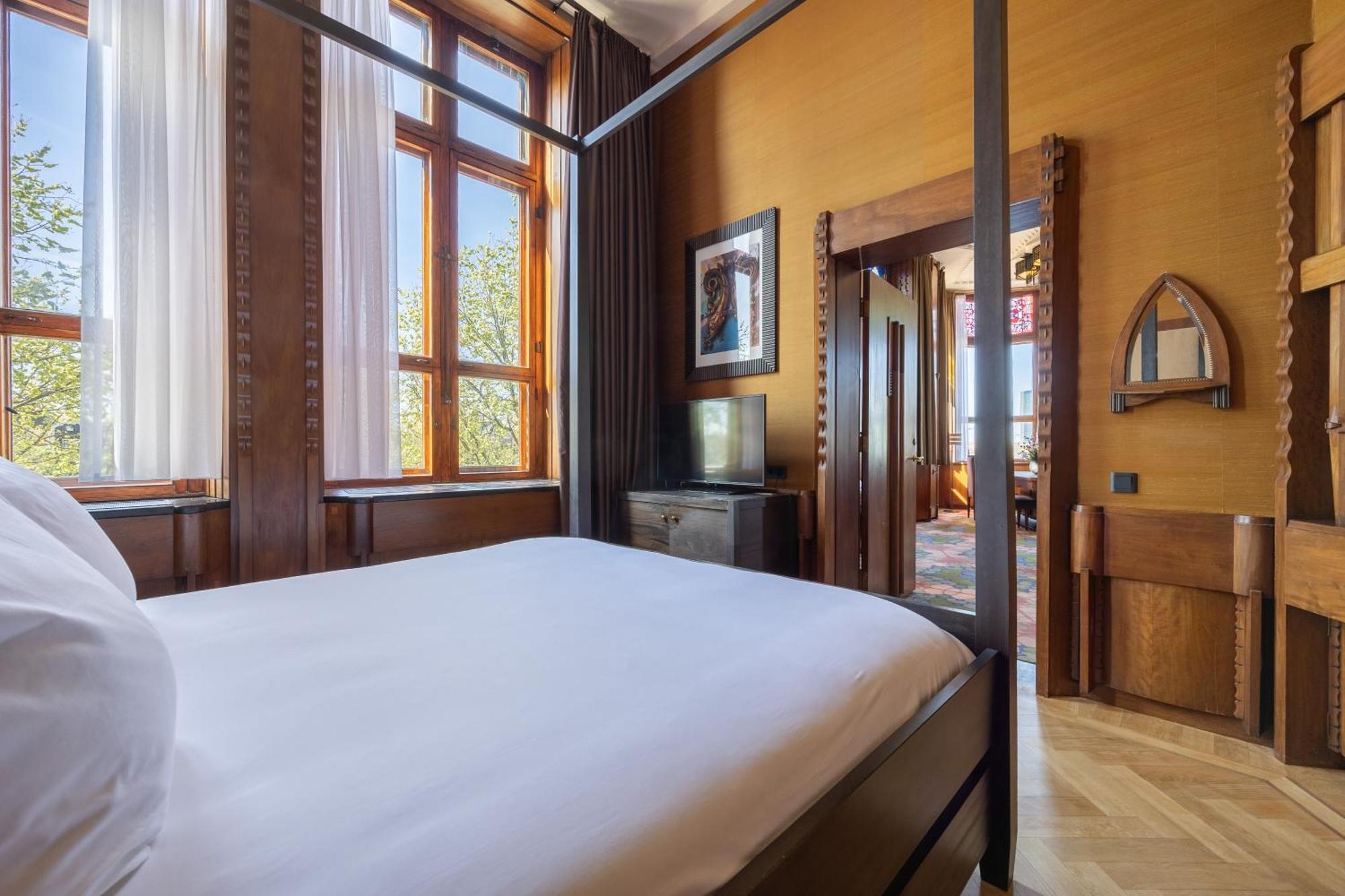 Grand Hotel Amrath Amszterdam Kültér fotó The bedroom