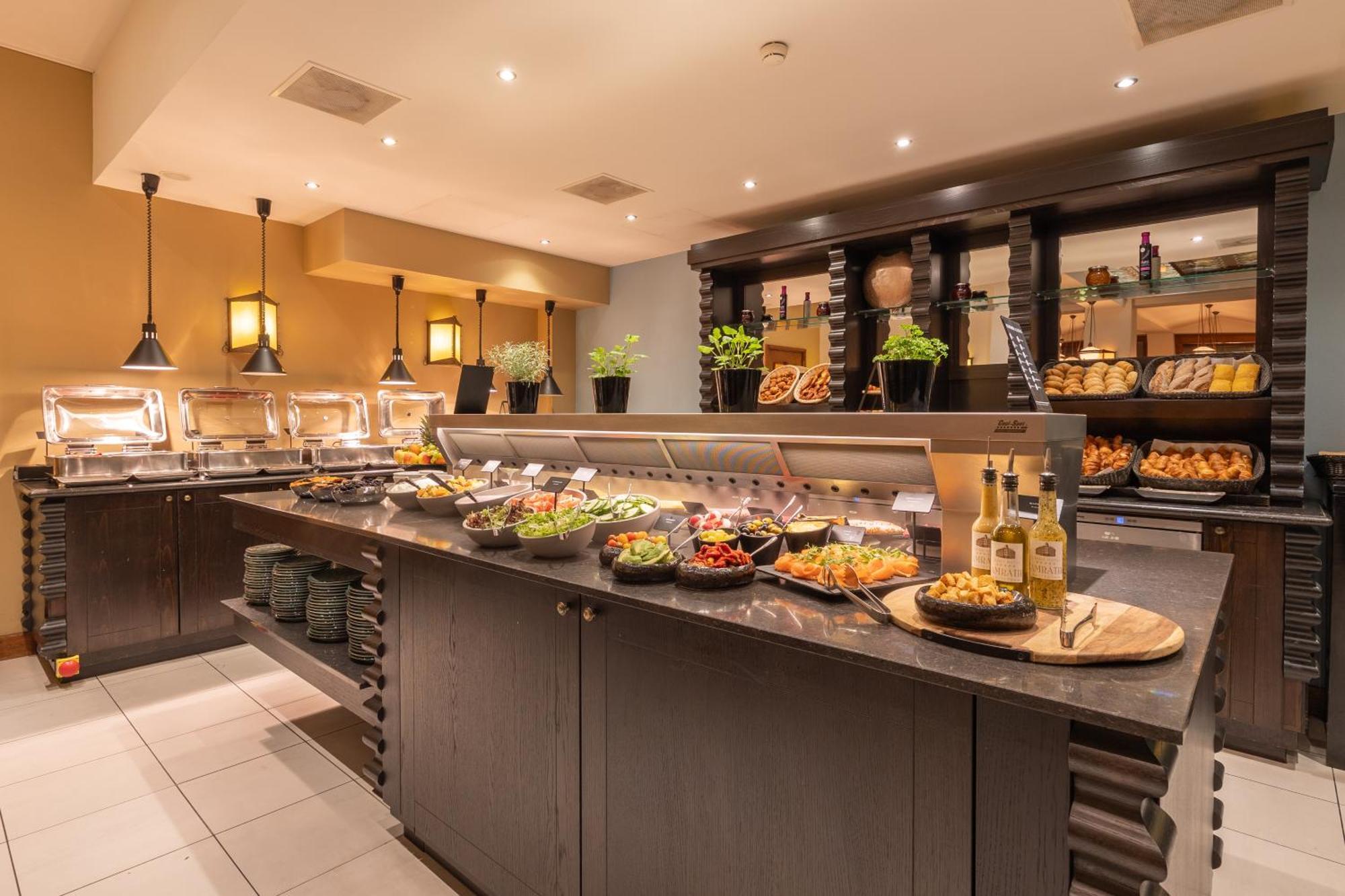 Grand Hotel Amrath Amszterdam Kültér fotó A salad bar